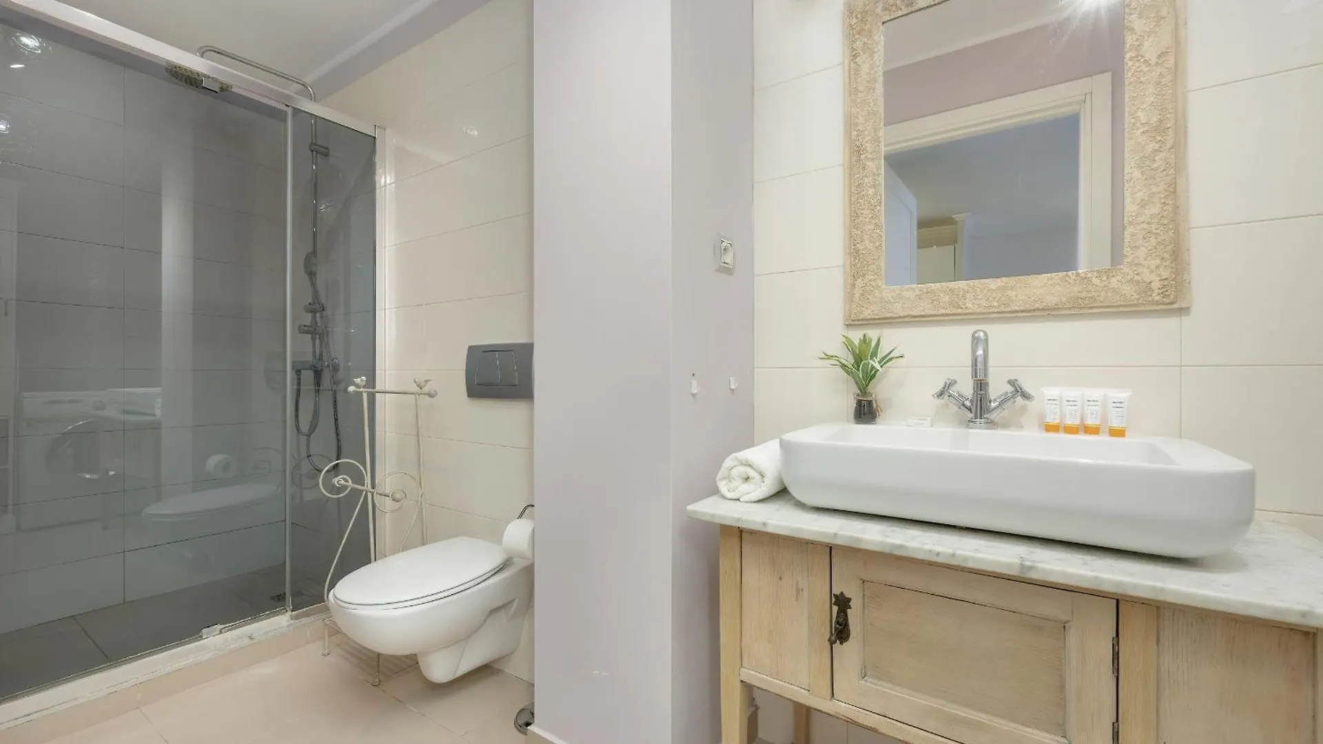 Central Warsaw Apartment Near Metro Swietokrzyska By Noclegi Renters