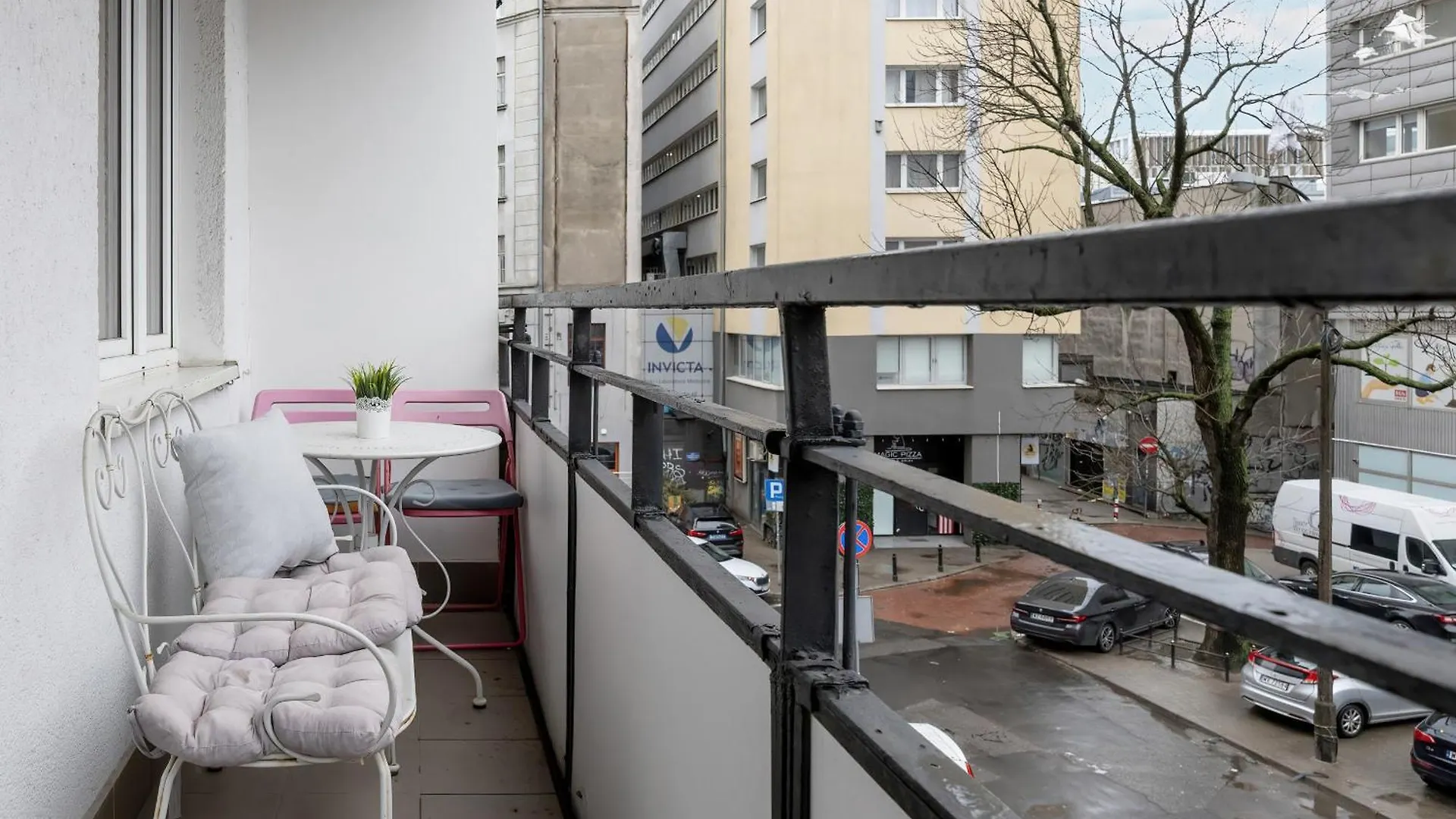 Central Warsaw Apartment Near Metro Swietokrzyska By Noclegi Renters